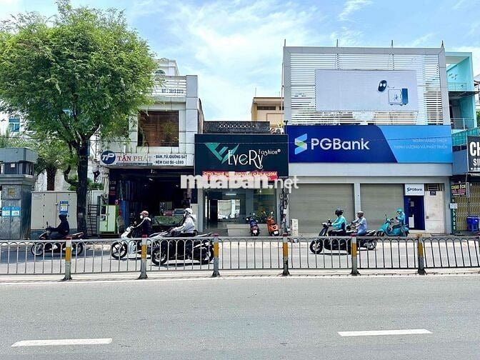 Chính chủ cho thuê MB Trường Chinh P13: 5x20m trệt suốt + lầu lửng kho