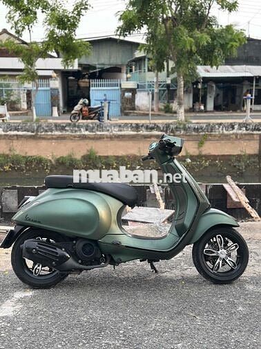 Piaggio Vespa Sprint iget Xanh rêu