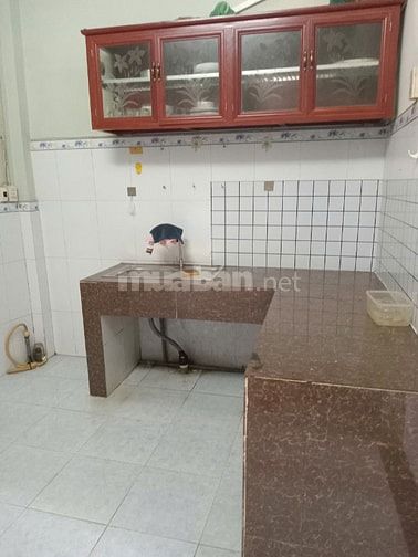 Cho thuê nhà nguyên căn, 3m x 10m, gác ửng