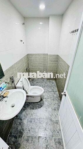nhà đẹp cần bán đường đoàn văn bơ F16Q4