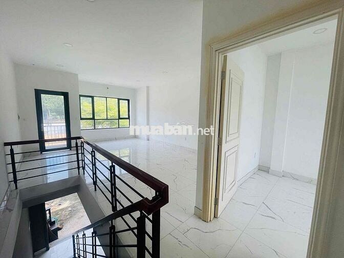 Cho thuê nhà nguyên căn 2PN KĐT Oasis City Bến Cát, giá 6tr