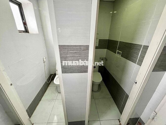 Văn phòng cho thuê 100m2 mặt tiền Quận 1