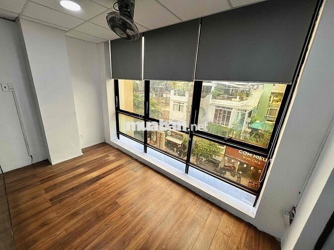 Văn phòng cho thuê 100m2 mặt tiền Quận 1