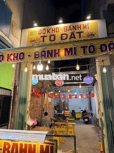 Tuyển Nữ Phục Vụ Đi Làm Liền Q1