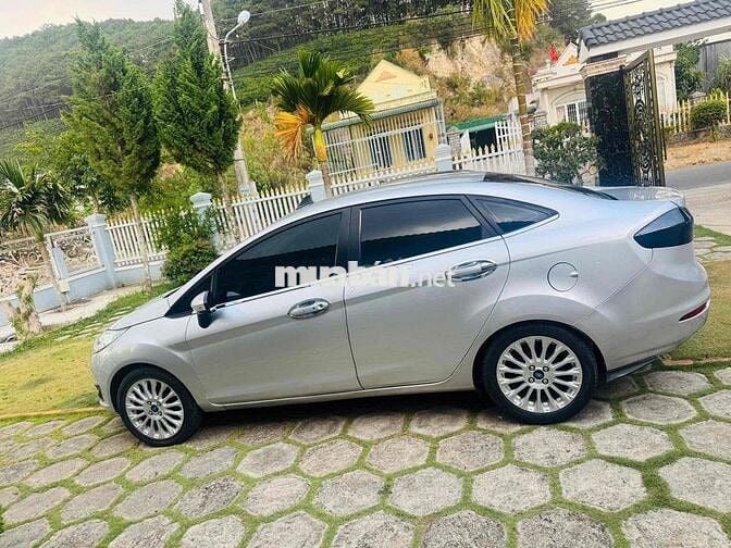 Ford Fiesta Titanium 2015 Tự động Bạc