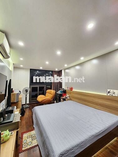 Nhà đẹp phố Xuân Diệu 45m², full đồ, lô góc, oto, chỉ 12tr/tháng