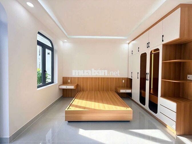 Nhà Cạnh Ngã Tư Bốn Xã-5m*14m , 3 PN , Hẻm ôtô 6m Thông - Nhĩn 6 T TL 