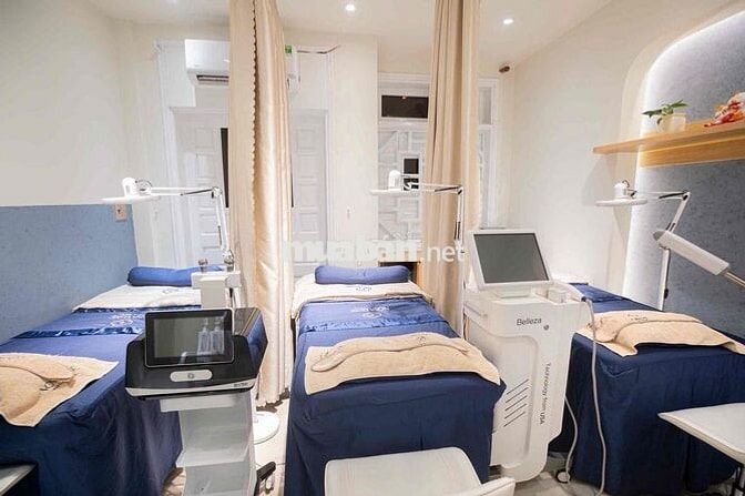 Sang Thẩm Mỹ Viện Máy Móc Hiệnn Đại Vào là kinh doanh