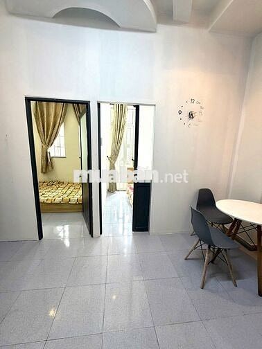  Căn hộ dịch vụ 2pn, full nội thất, có ban công