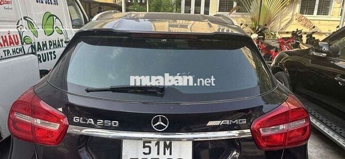 Mercedes-Benz GLA 200 Đen