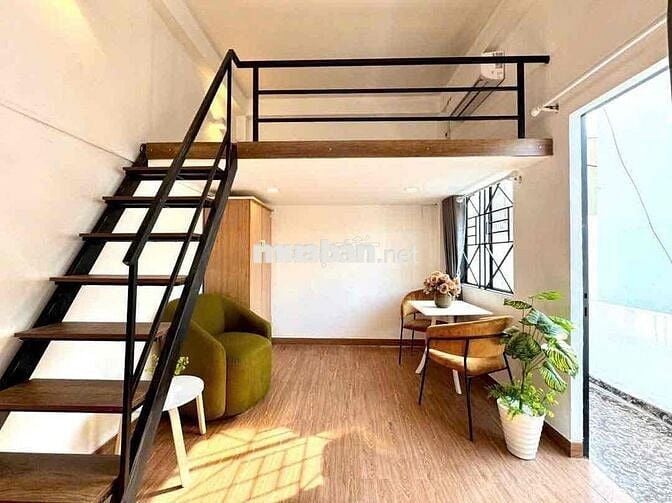 DUPLEX CỬA SỔ BAN CÔNG 30m2 NGAY VÒNG XOAY LÝ THÁI TỔ