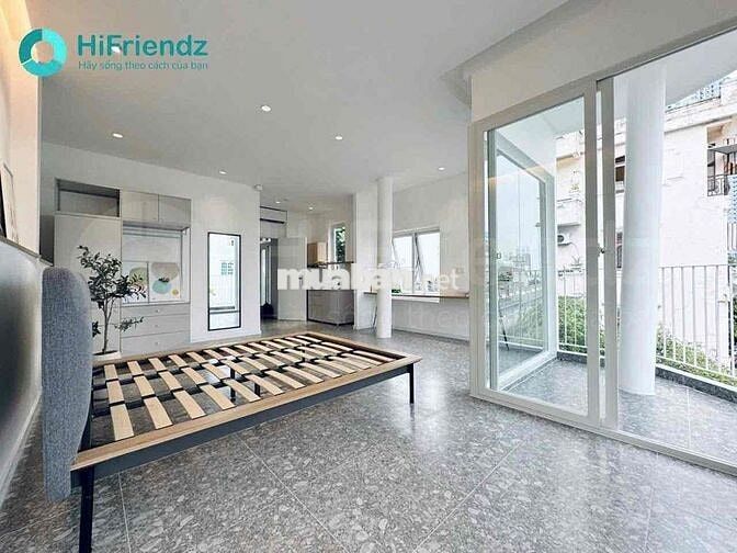 MẶT TIỀN ĐƯỜNG GẦN CẦU THỦ THIÊM Q2, STUDIO CỦA SỔ BANCOL