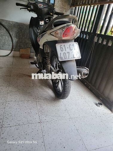 Suzuki Axelo Xanh trắng