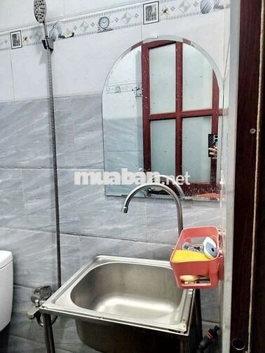 pm phòng trọ cần cho thuê 20 mét vuông có khác lửng lối đi riêng giờ t