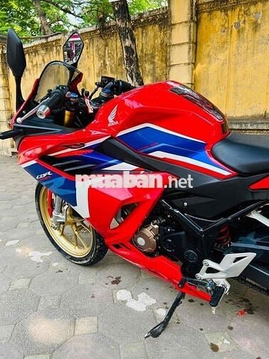 Honda CBR150R HRC
