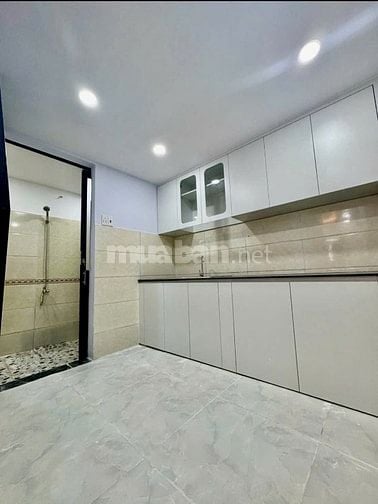 CHÚ NĂM ĐỊNH CƯ🌟Bán nhà XÓM CHIẾU đang cho thuê 12tr/tháng🌟Sổ riêng