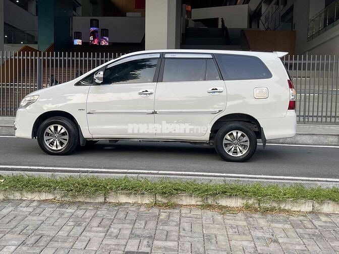 Toyota Innova 2014 Trắng Da