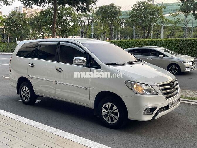 Toyota Innova 2014 Trắng Da
