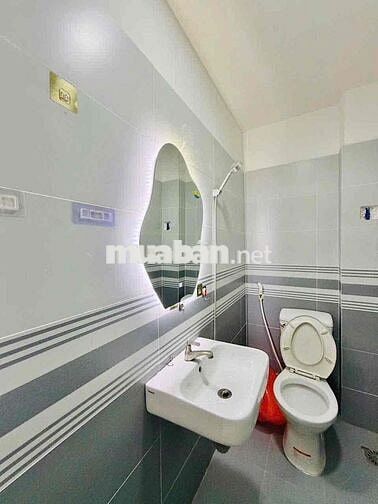 Con đi du học cần bán căn nhà gấp!