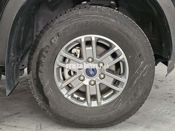 Ford Ranger XLS 2.2AT 2024 Đen 17.000km