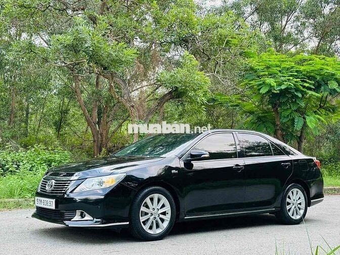 Toyota Camry 2.5G 2014 12 vạn Đen