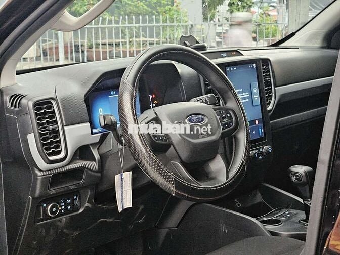 Ford Ranger XLS 2.2AT 2024 Đen 17.000km