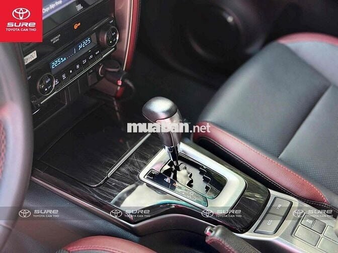 Toyota Fortuner Legender 2022 4x2 (AT) CHÍNH HÃNG