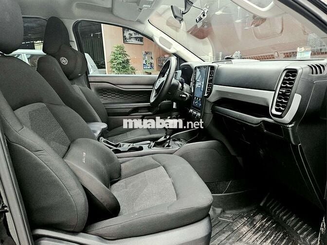Ford Ranger XLS 2.2AT 2024 Đen 17.000km