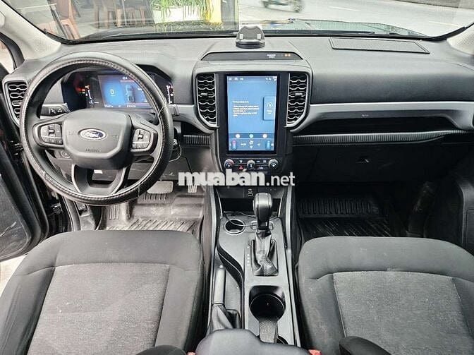 Ford Ranger XLS 2.2AT 2024 Đen 17.000km