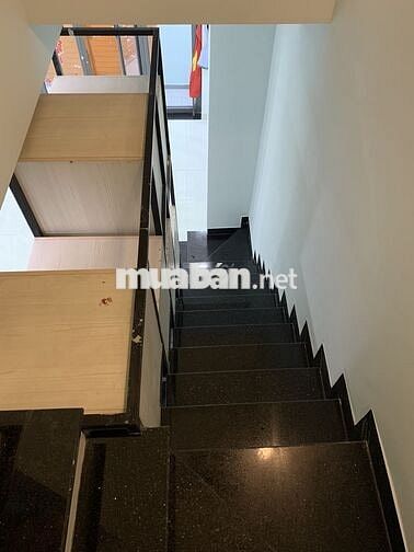 Cho thuê nhà nguyên căn 1 trệt, 1 lầu , 2 phòng ngủ, 2 nhà vệ sinh