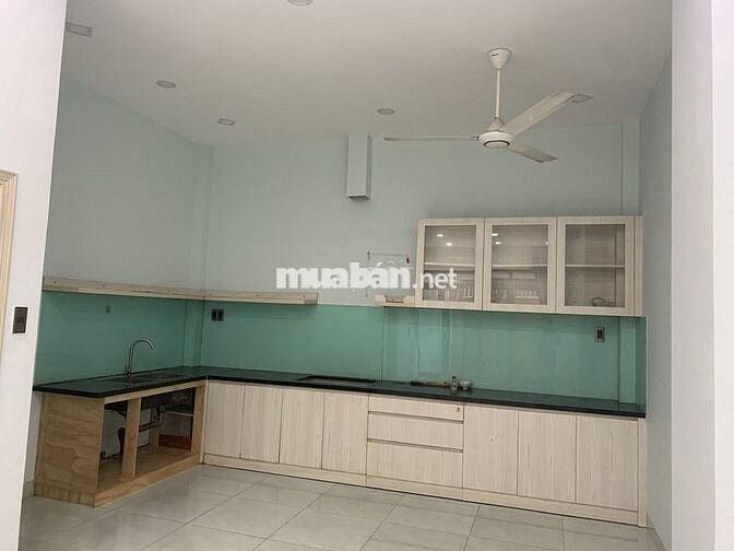 Cho thuê nhà nguyên căn 1 trệt, 1 lầu , 2 phòng ngủ, 2 nhà vệ sinh