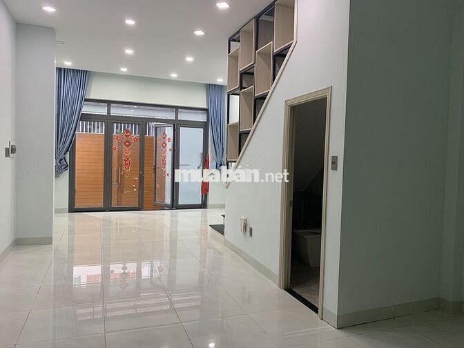Cho thuê nhà nguyên căn 1 trệt, 1 lầu , 2 phòng ngủ, 2 nhà vệ sinh