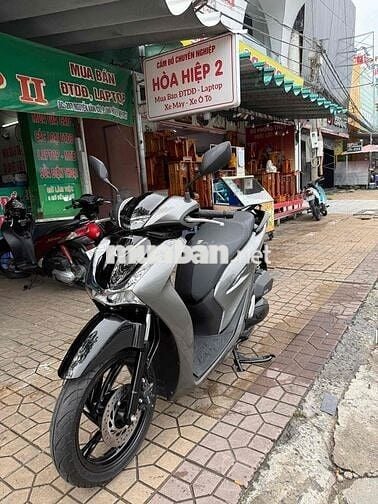 Honda SH 125 2024 Xám khói, đen 3500km