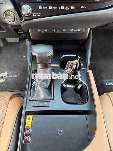 Lexus ES 250 2023 Xám 25.000 km