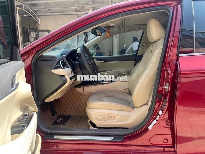 Toyota Camry 2.5Q 2020 Đỏ 49.000KM