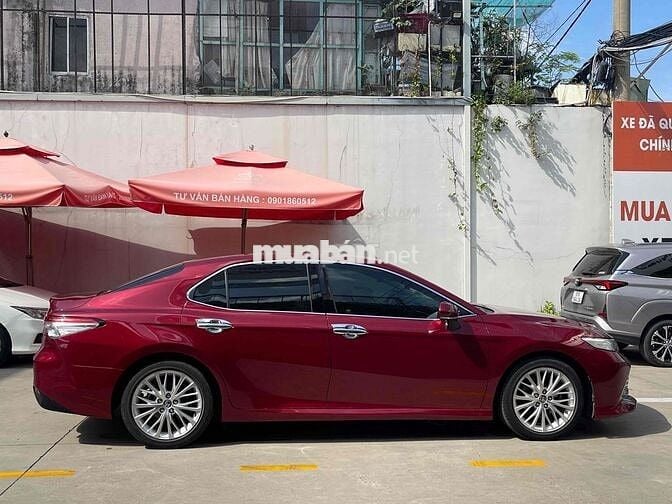 Toyota Camry 2.5Q 2020 Đỏ 49.000KM