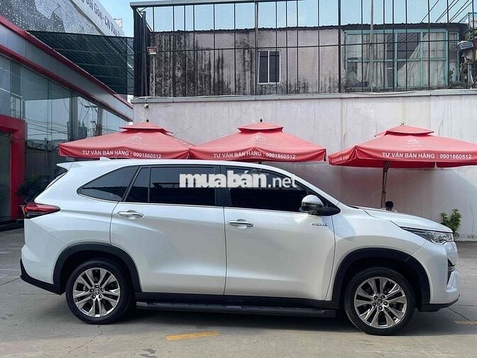 Toyota Innova Cross Hybrid