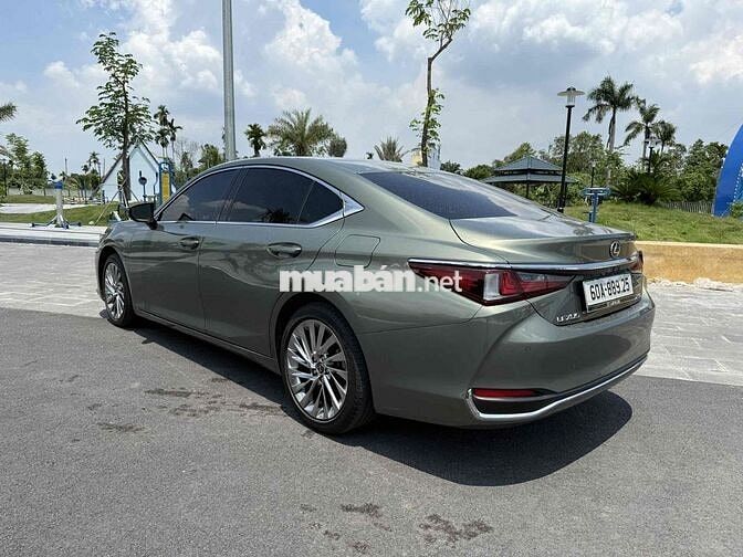 Lexus ES 250 2023 Xám 25.000 km