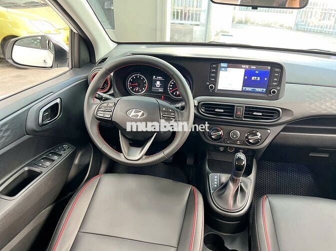 Hyundai i10 AT hatchback 2026 odo 3.668 km
