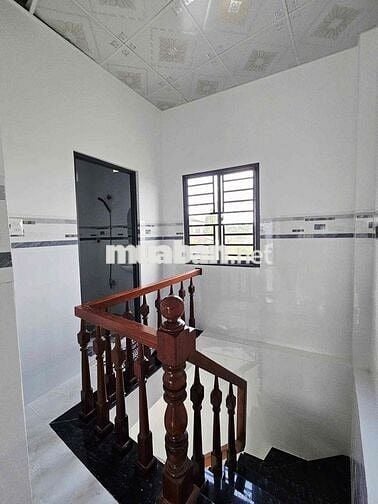 Nhà trệt lầu mới 90% 70m2 02phòng hẻm Đường 30/4  gần Vincom Xuân Kháh