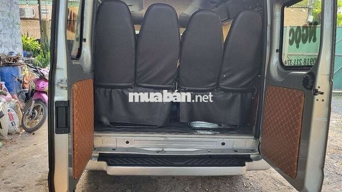 Ford Transit 2015 16 chỗ Sàn Dầu Bạc