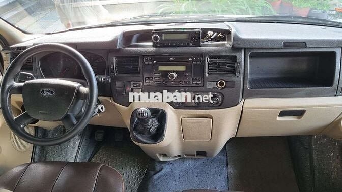 Ford Transit 2015 16 chỗ Sàn Dầu Bạc