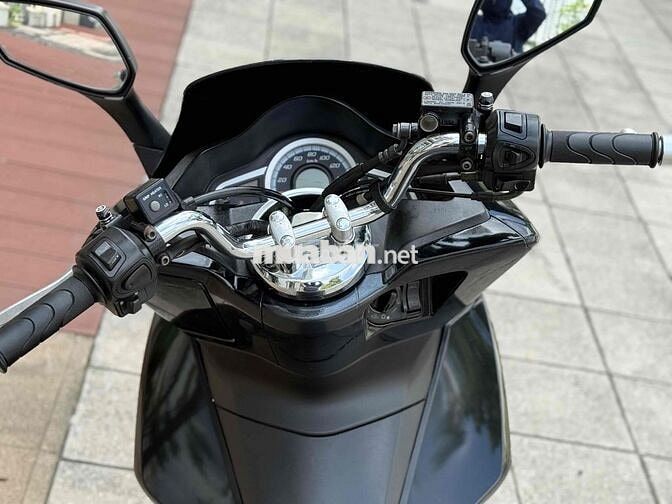 Honda PCX Smartkey 2017 Đen Bóng lên phụ kiện