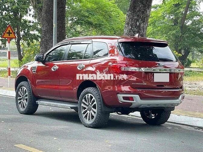 Ford Everest Titanium AT 4x2 2020 Đỏ 83.000 km