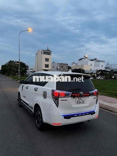 Toyota Innova 2017 Số sàn Trắng 7 chỗ
