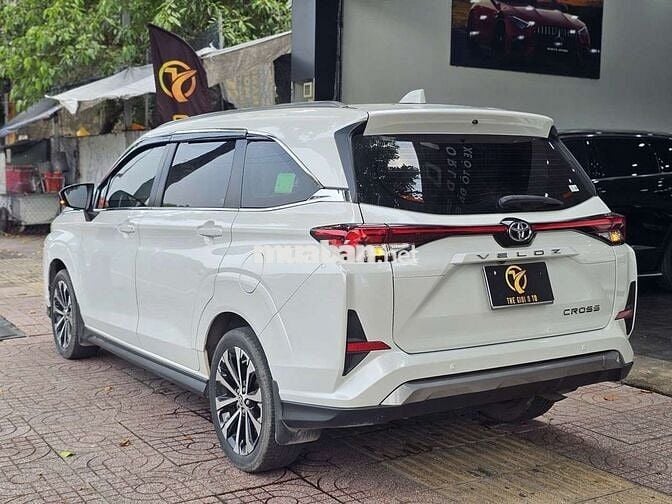 TOYOTA VELOZ TOP SX 2022 ODO 5 VẠN