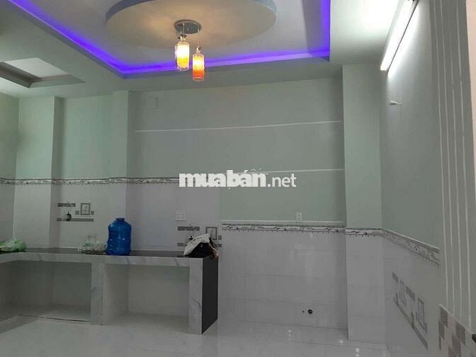 chính chủ bán nhà gần ngã ba mỹ hạnh, long an 