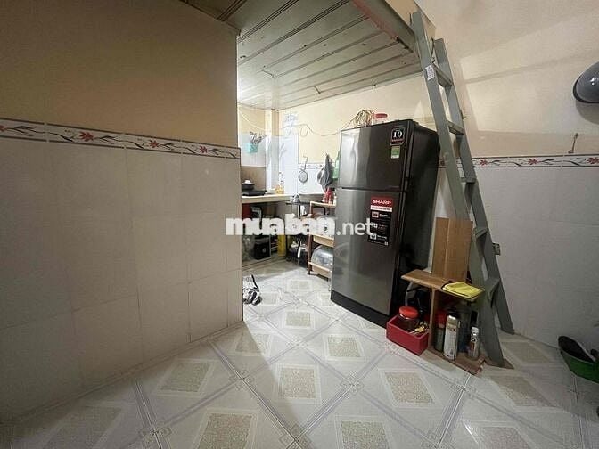 Pass phòng 3tr có gác - đường 19, sau Gigamall đầu tháng 7 trống