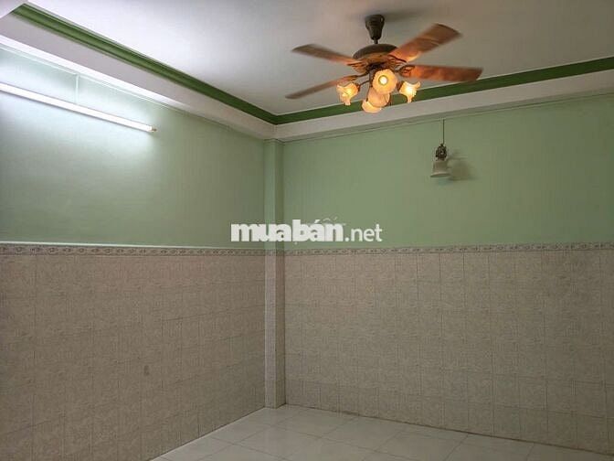 BÁN NHÀ 9 PHÒNG, khuyến mãi nhà kho, gần chợ, gần bờ kè