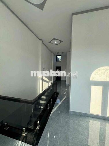 Bán nhà 1 trệt 1 lầu , sổ Hoàn Công DTSD 150m2 , ngay chợ Tân Vạn